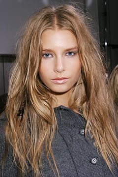 hana_soukupova_at_anna_molinari.jpg